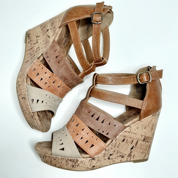 Maurices Shoes - Maurices Emelia Laser Cut Multi Tone Wedges 9